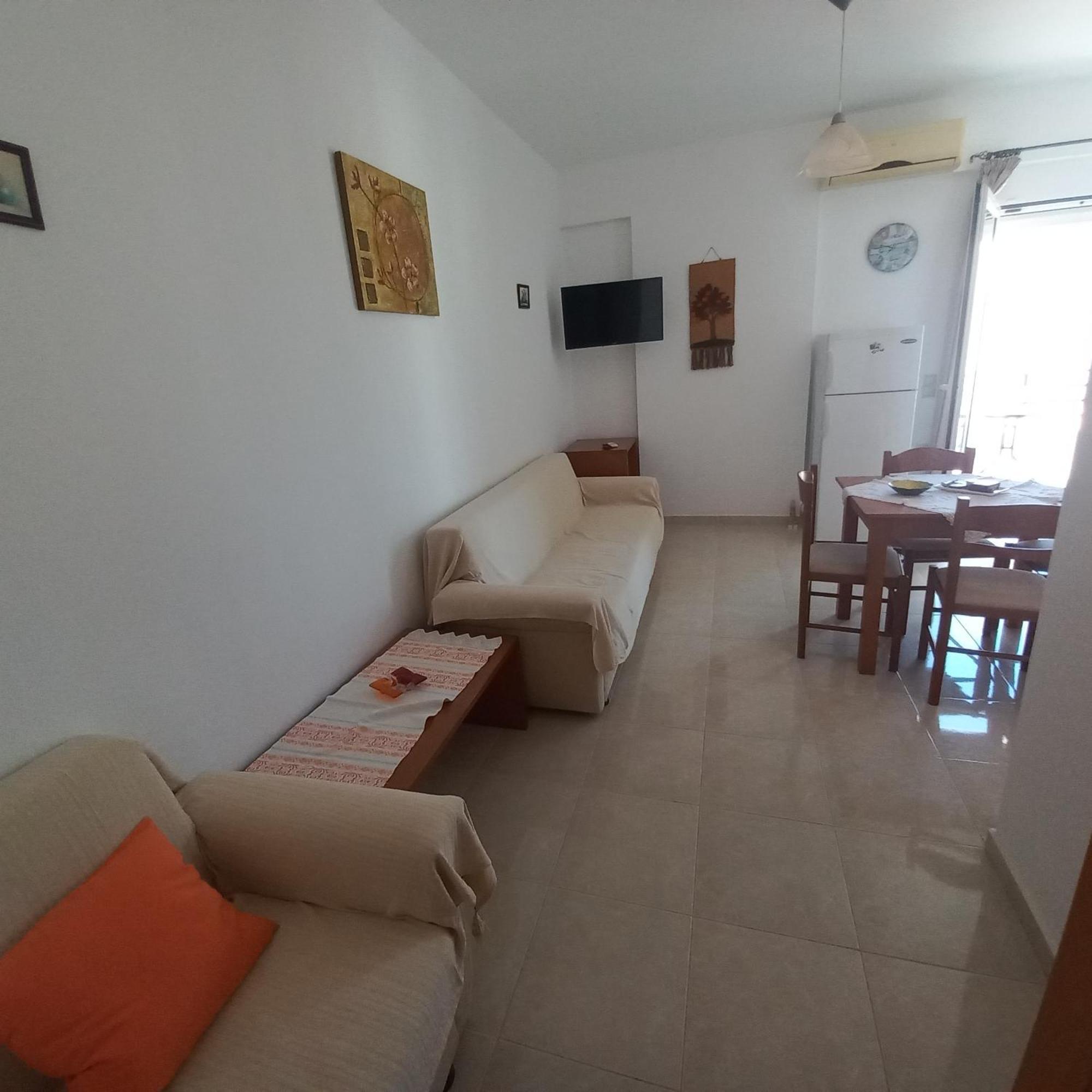Central Rooms Apartment *