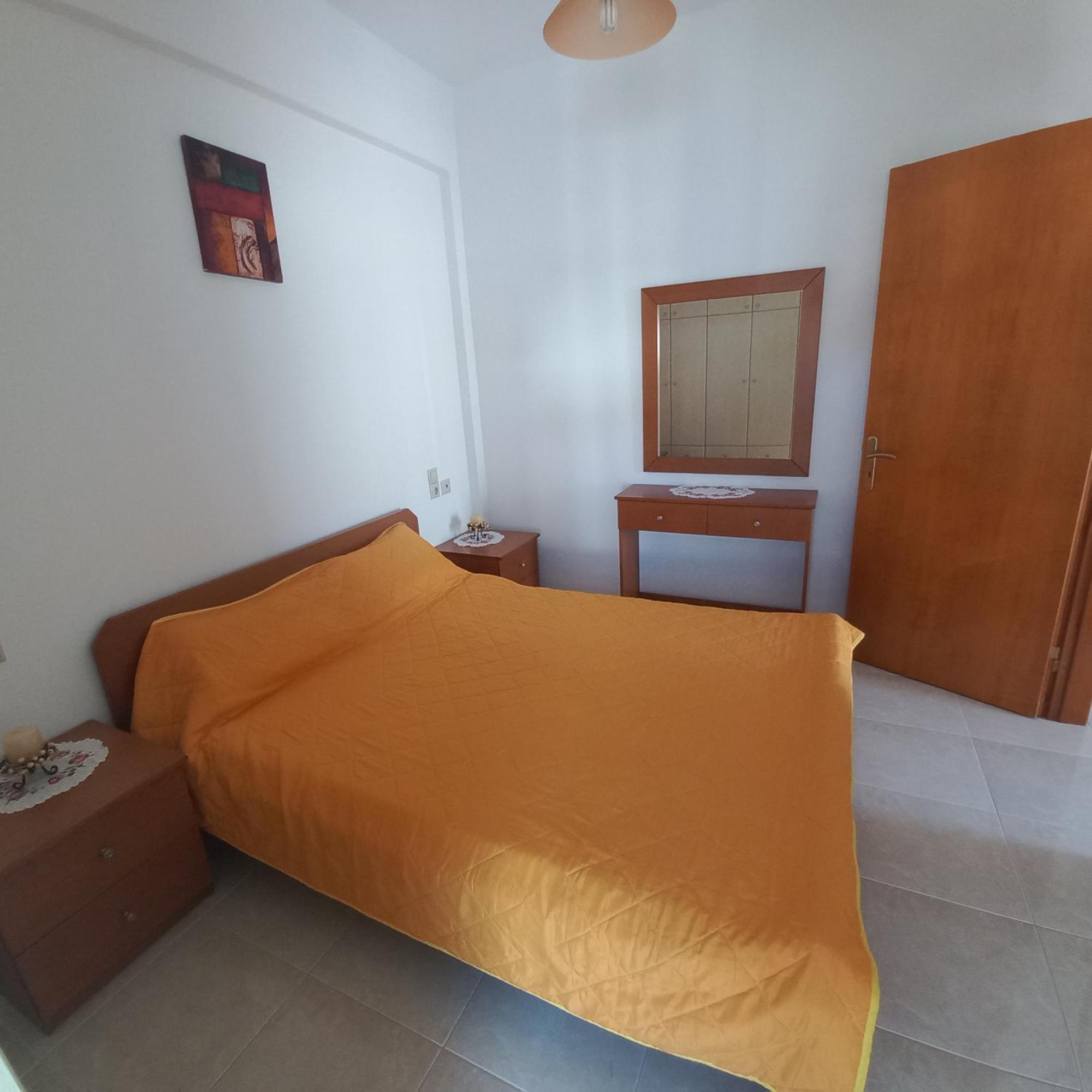 Central Rooms Apartment Makry Gialos (Crete)